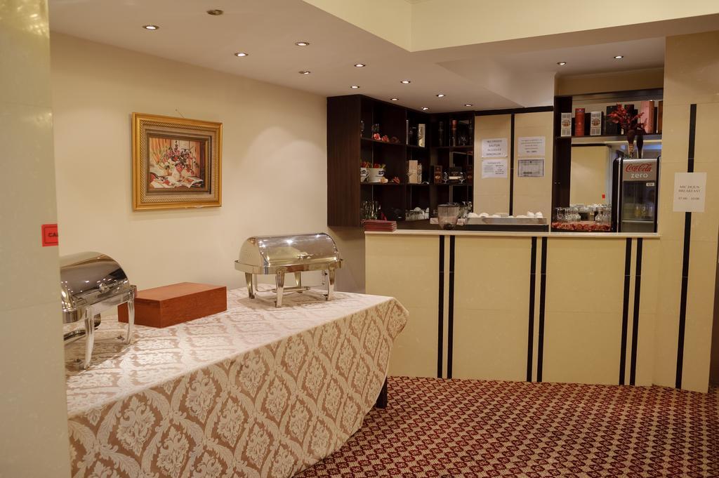 Hotel Gmg Констанца Екстериор снимка